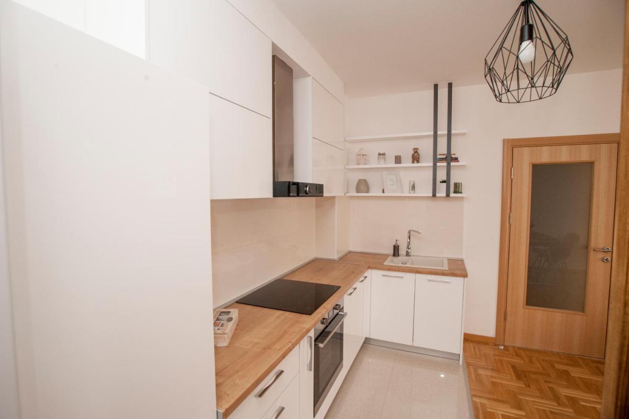 Apartman Avisi Требине Екстериор снимка