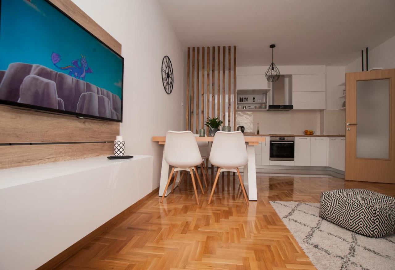 Apartman Avisi Требине Екстериор снимка