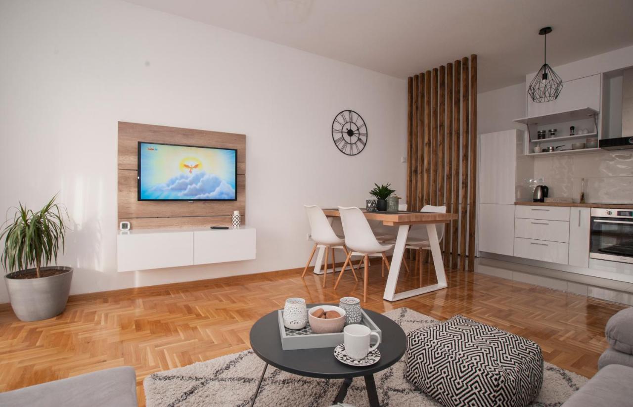 Apartman Avisi Требине Екстериор снимка